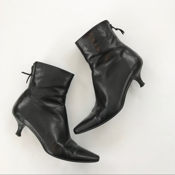 stuart weitzman kitten heel boots